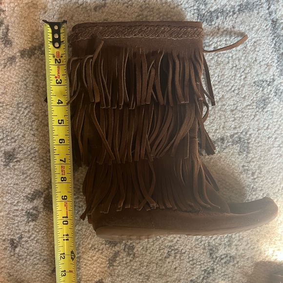 Minnetonka boots - Picture 9 of 10